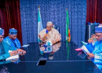 Governor Radda Approves 30 CNG Buses for Public Transport