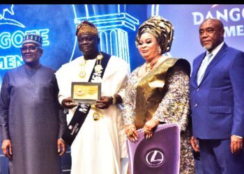 Dangote Splashes 15 billion in Gifts, Cash to Appreciate Cement Distributors at Awards Nite