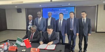 Dangote Signs $400 Million Equipment Deal to Fast Track Refinery Expansion