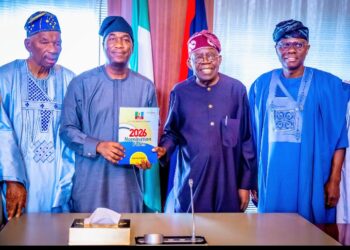 JUST IN: PRESIDENT TINUBU FORMALLY ENDORSED  APC CONSENSUS GOVERNORSHIP CANDIDATE OBAFEMI HAMZAT AT A MEETING WITH THE LAGOS GOVERNANCE ADVISORY COUNCIL, LED BY THE PRINCE TAJUDEEN OLUSI AND GOVERNOR BABAJIDE SANWO – OLU