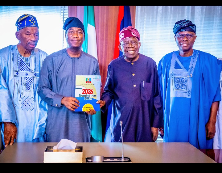 JUST IN: PRESIDENT TINUBU FORMALLY ENDORSED  APC CONSENSUS GOVERNORSHIP CANDIDATE OBAFEMI HAMZAT AT A MEETING WITH THE LAGOS GOVERNANCE ADVISORY COUNCIL, LED BY THE PRINCE TAJUDEEN OLUSI AND GOVERNOR BABAJIDE SANWO – OLU